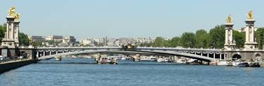 http://paris1900.lartnouveau.com/ponts/pont_alexandre3/actuel/1p_alex355.jpg
