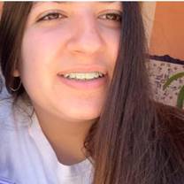 La imagen puede contener: Estel Riba Manresa, sonriendo, selfie y primer plano